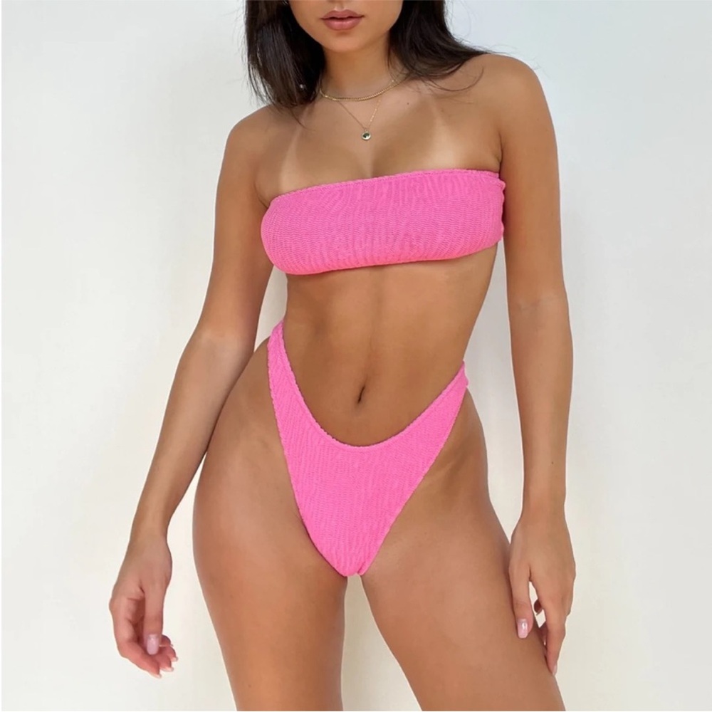 437 strapless bikini